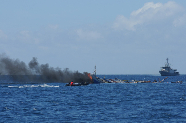 印尼海軍炸沉中越泰菲等國19艘漁船5