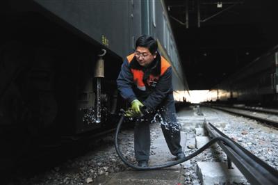 鐵路春運1月30日進高峰客流高峰期至2月7日（圖）