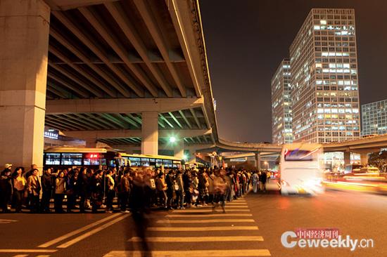 今年7省份上調(diào)最低工資標(biāo)準(zhǔn) 上海高出青海920元