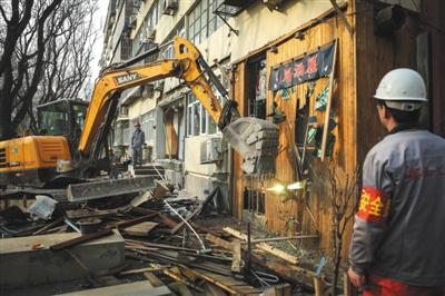 三里屯街道北三里社區(qū)整治“開(kāi)墻打洞”