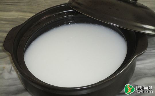 米湯是個(gè)好藥引 能護(hù)胃發(fā)汗