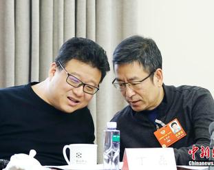 全國(guó)政協(xié)十三屆一次會(huì)議新聞出版界小組會(huì)議舉行