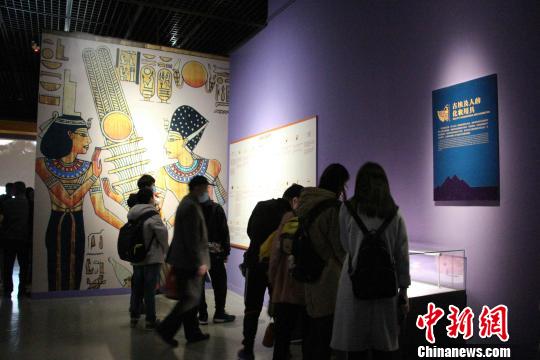 此次展覽由山東博物館主辦，意大利佛羅倫薩國立考古博物館協(xié)辦，將持續(xù)至6月21日?！≮w曉 攝