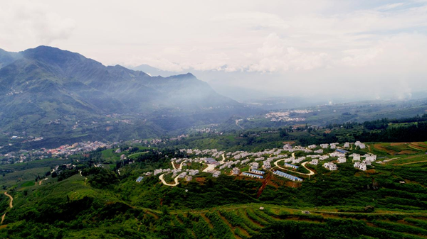 雷波縣馬處哈三峽新村。攝影：昝昭